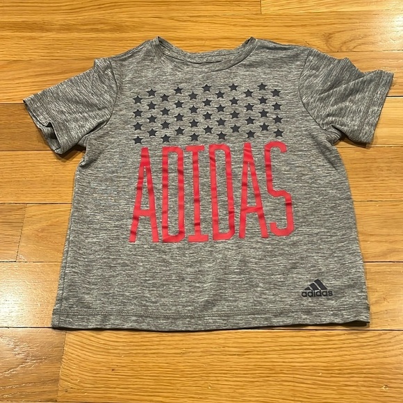 Adidas boys short sleeve shirt size 4t. - Picture 1 of 4